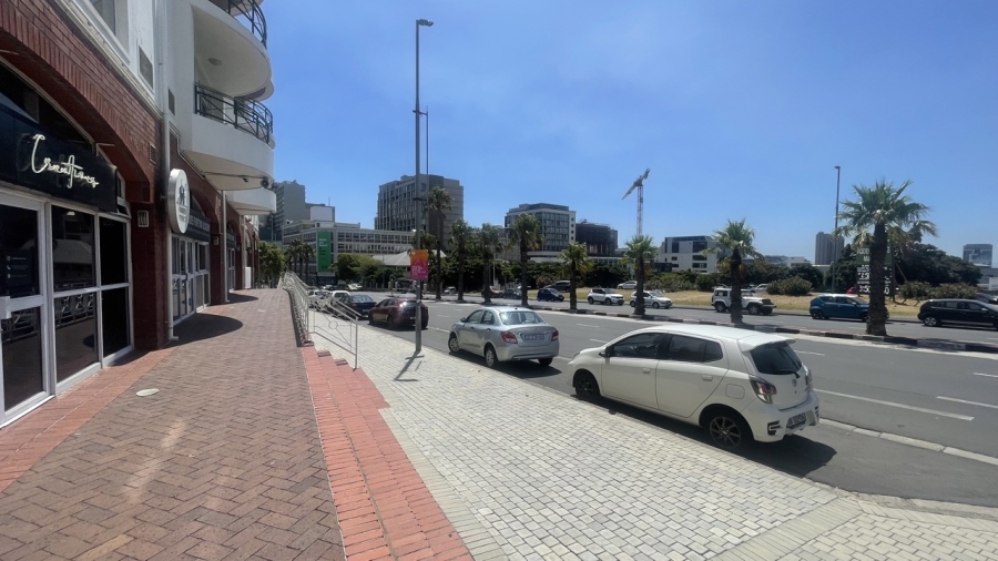 To Let commercial Property for Rent in Gardens Western Cape